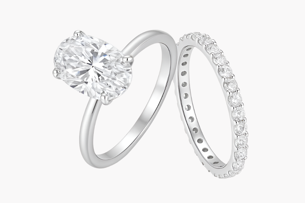 OVAL CUT MOISSANITE CLUSTER ENGAGEMENT RING SET (4 Carat)