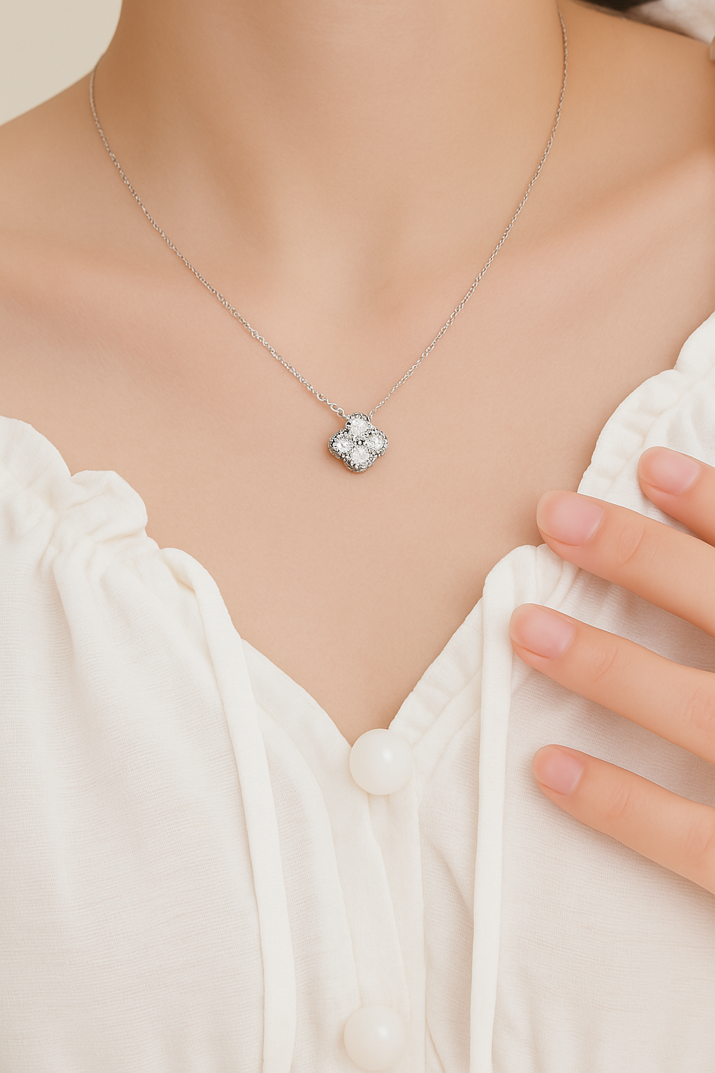 The Clover Necklace