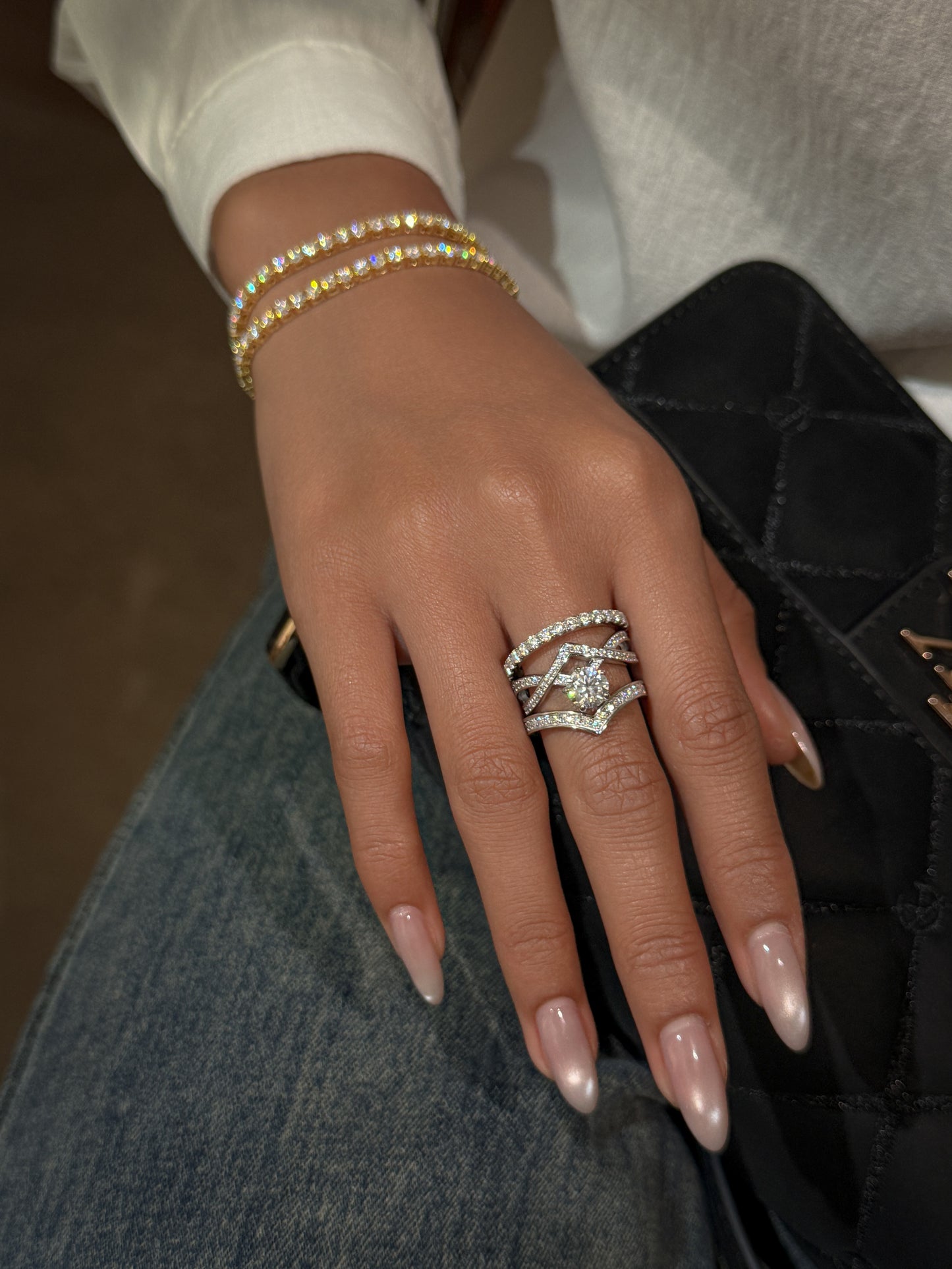 ROUND TWIST MOISSANITE ENGAGEMENT RING (1 Carat)