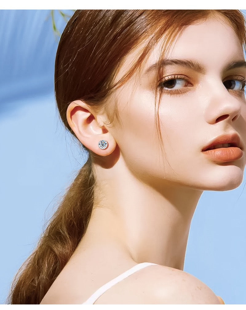 The Remy Studs (1 Carat)