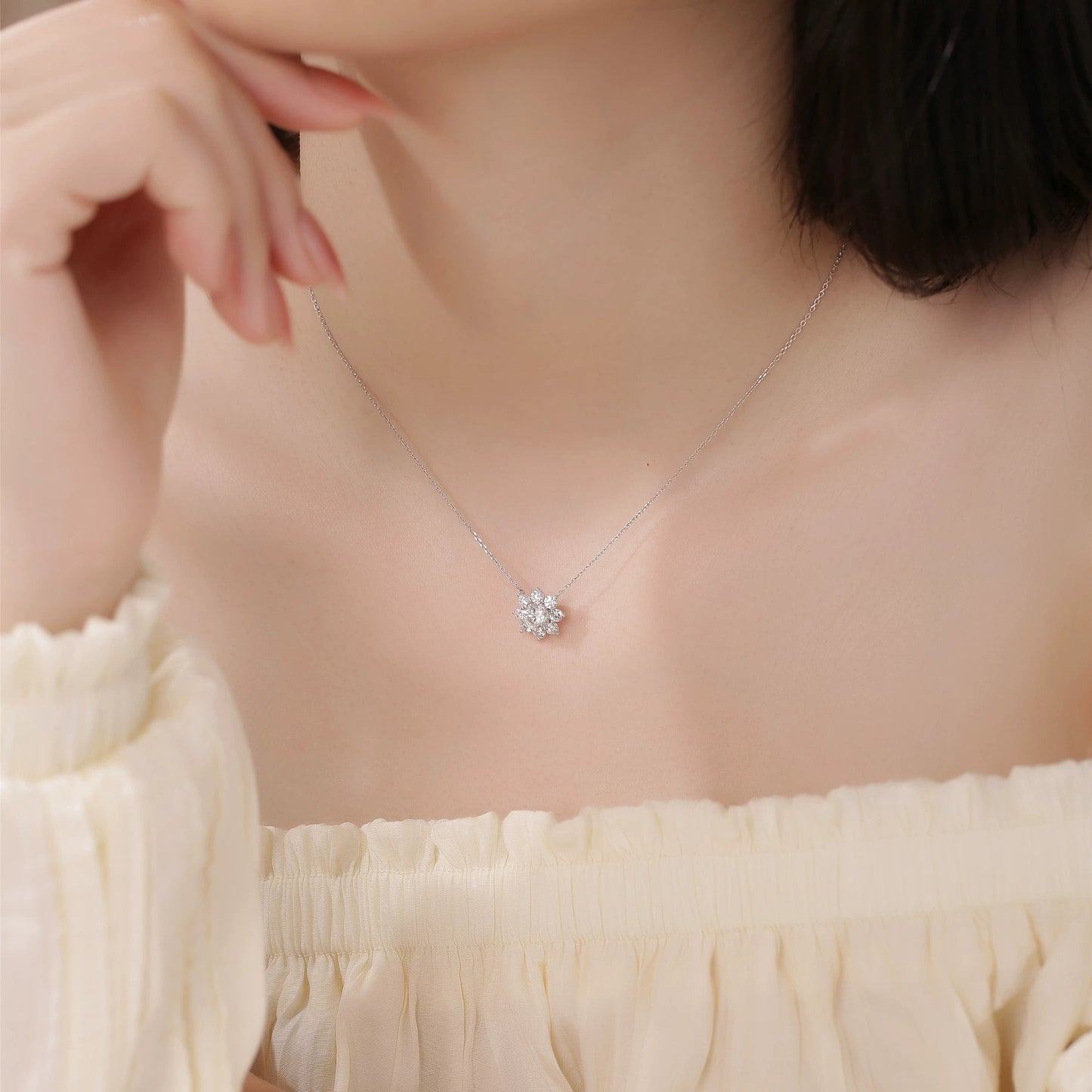 The Sunflower Necklace (1 Carat)