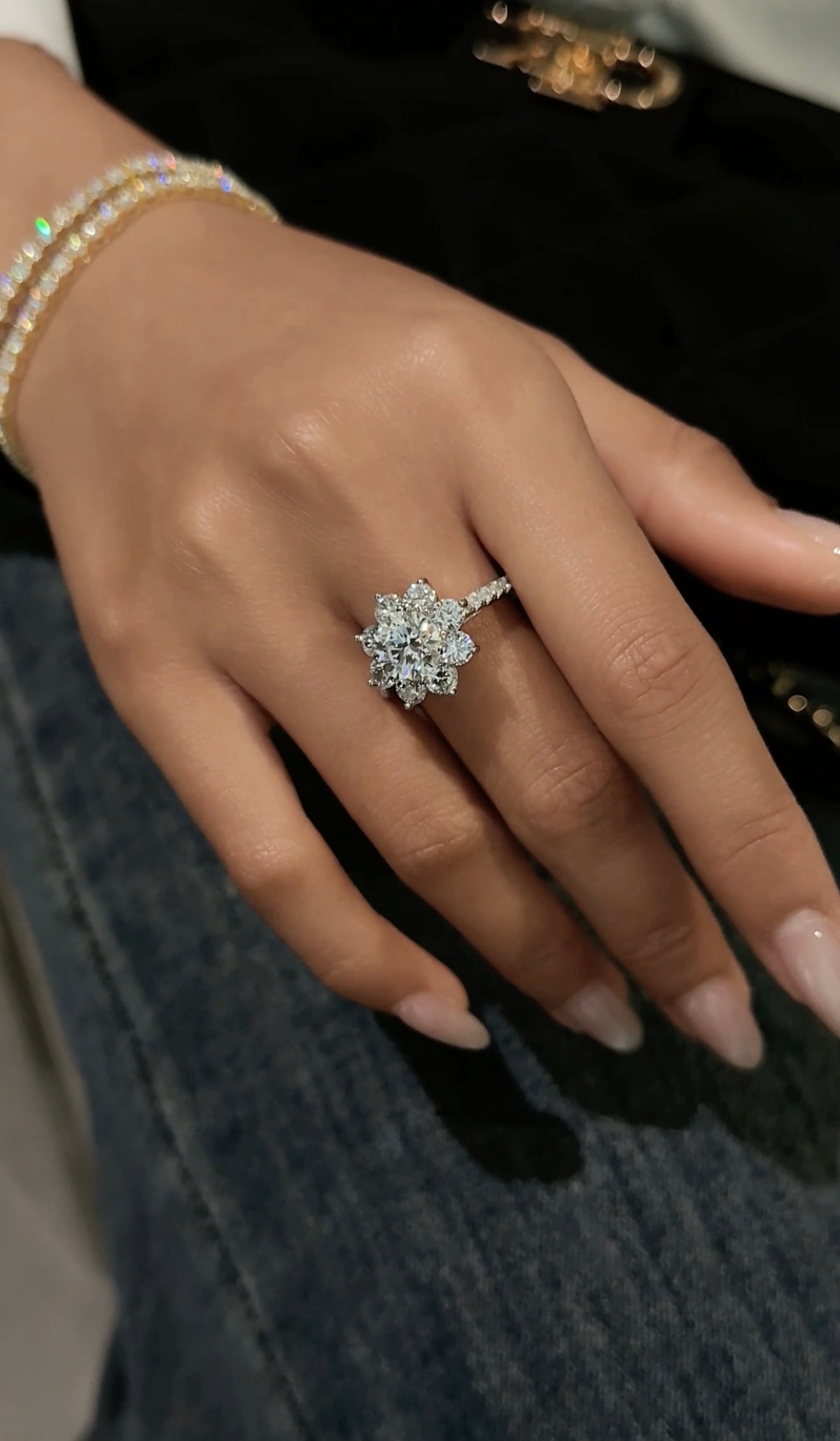 SUNFLOWER ROUND CUT MOISSANITE ENGAGEMENT RING (2 Carat)