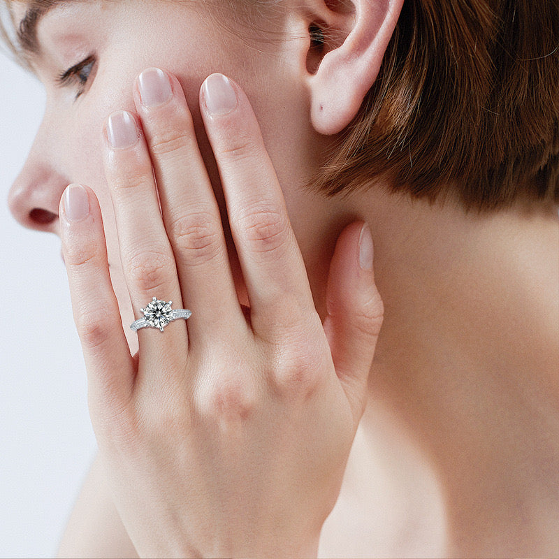 6-PRONG ROUND CUT MOISSANITE ENGAGEMENT RING (3 Carat)