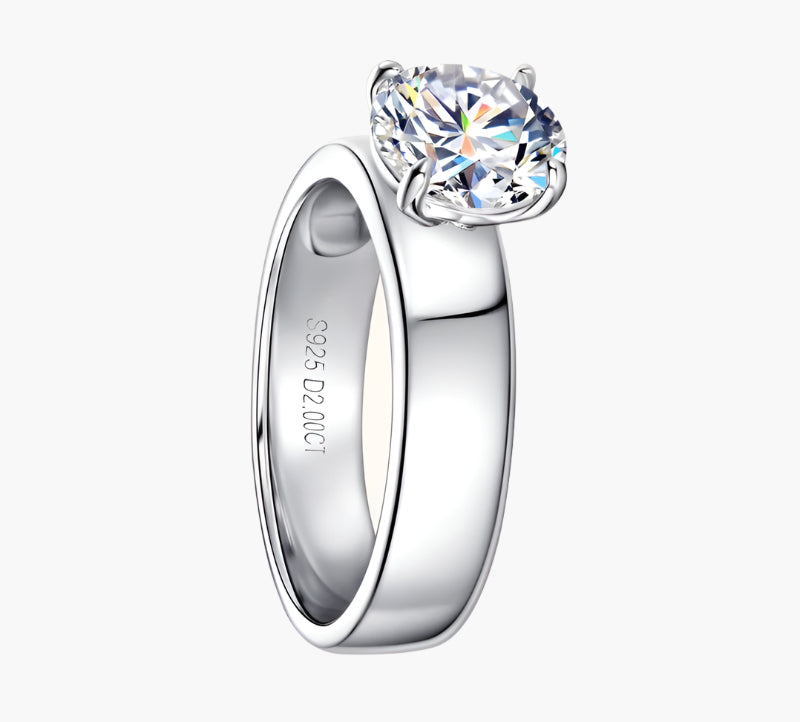 4-PRONG CLASSIC ROUND CUT SOLITAIRE MOISSANITE ENGAGEMENT RING (2 Carat)