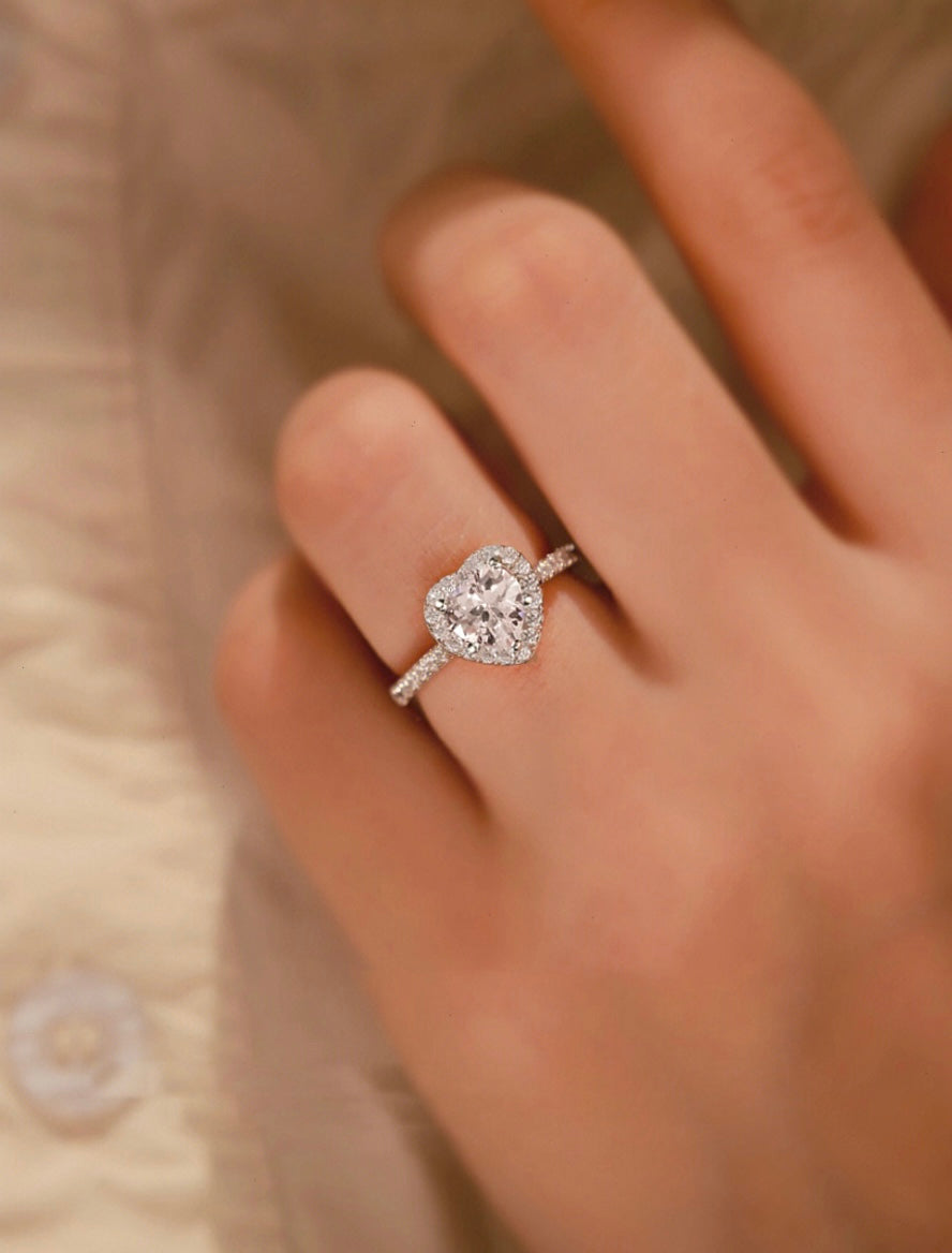 HEART CUT HALO MOISSANITE ENGAGEMENT RING (1 Carat)