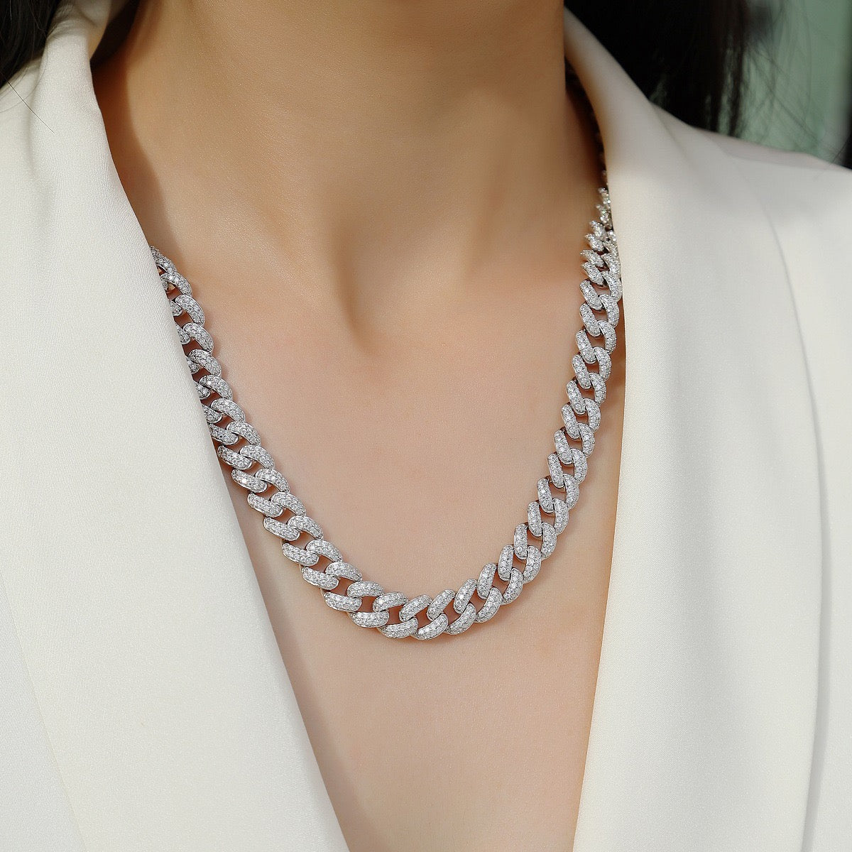 The Miami Cuban Link Chain (10 mm)