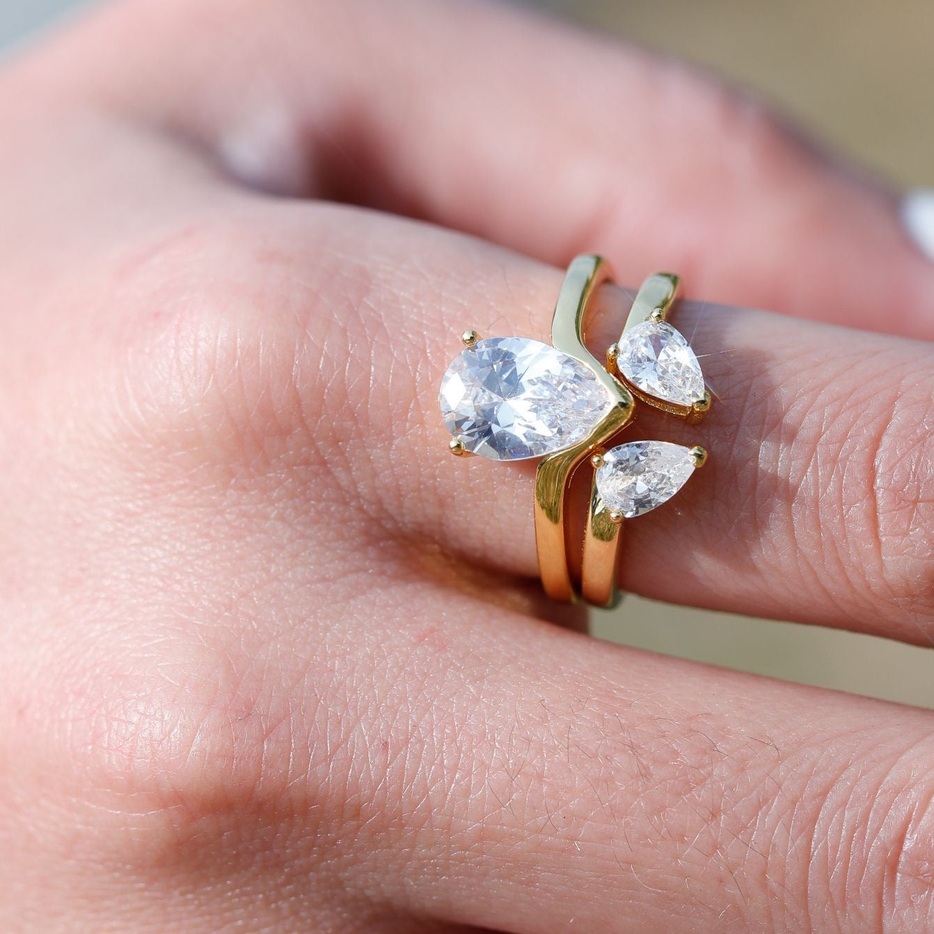 PEAR CUT MOISSANITE CLUSTER ENGAGEMENT RING SET (1.75 Carat)