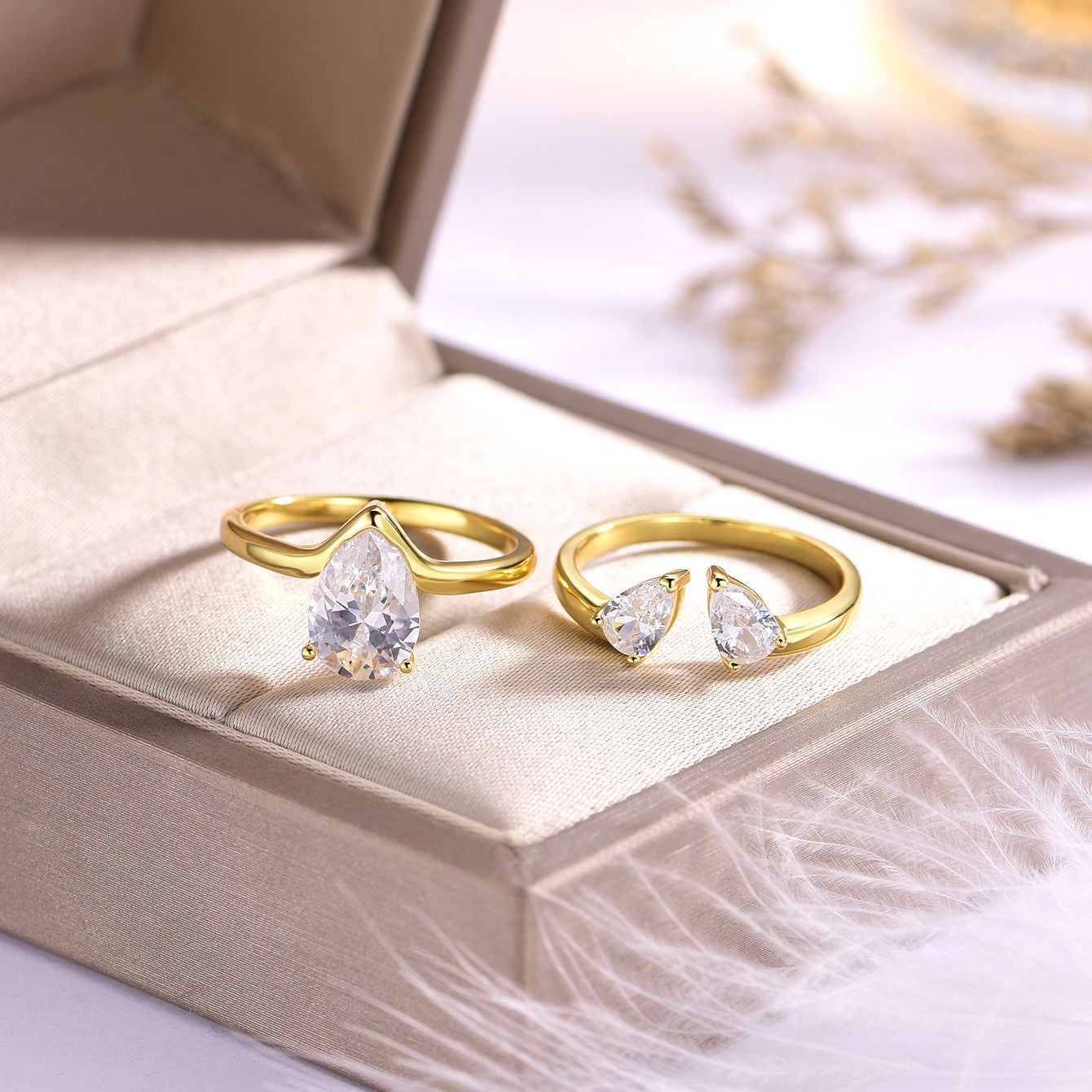 PEAR CUT MOISSANITE CLUSTER ENGAGEMENT RING SET (1.75 Carat)