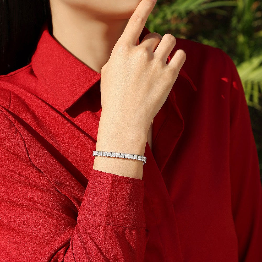The Blakely Moissanite Tennis Bracelet (4mm)