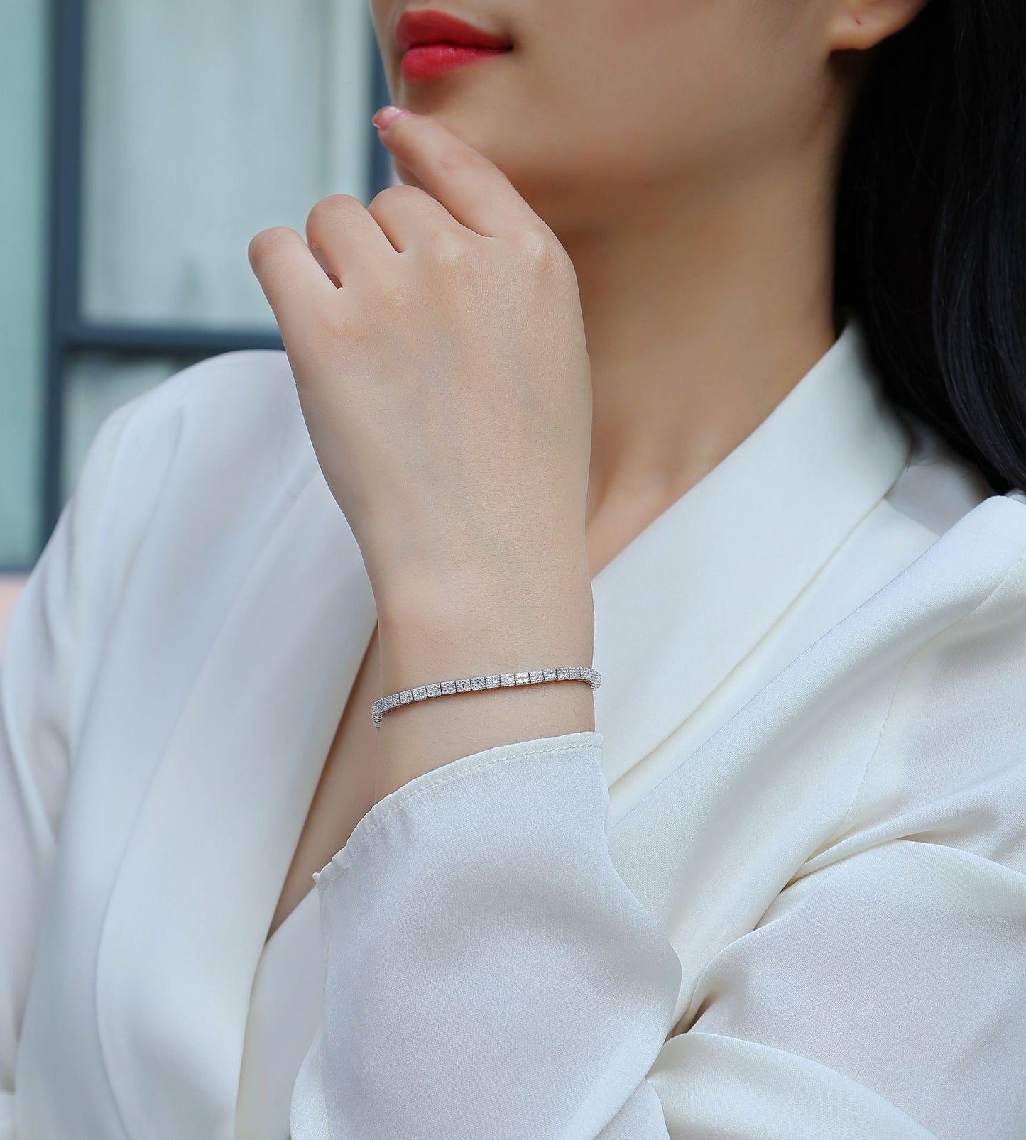 The Lively Moissanite Tennis Bracelet (2.5mm)