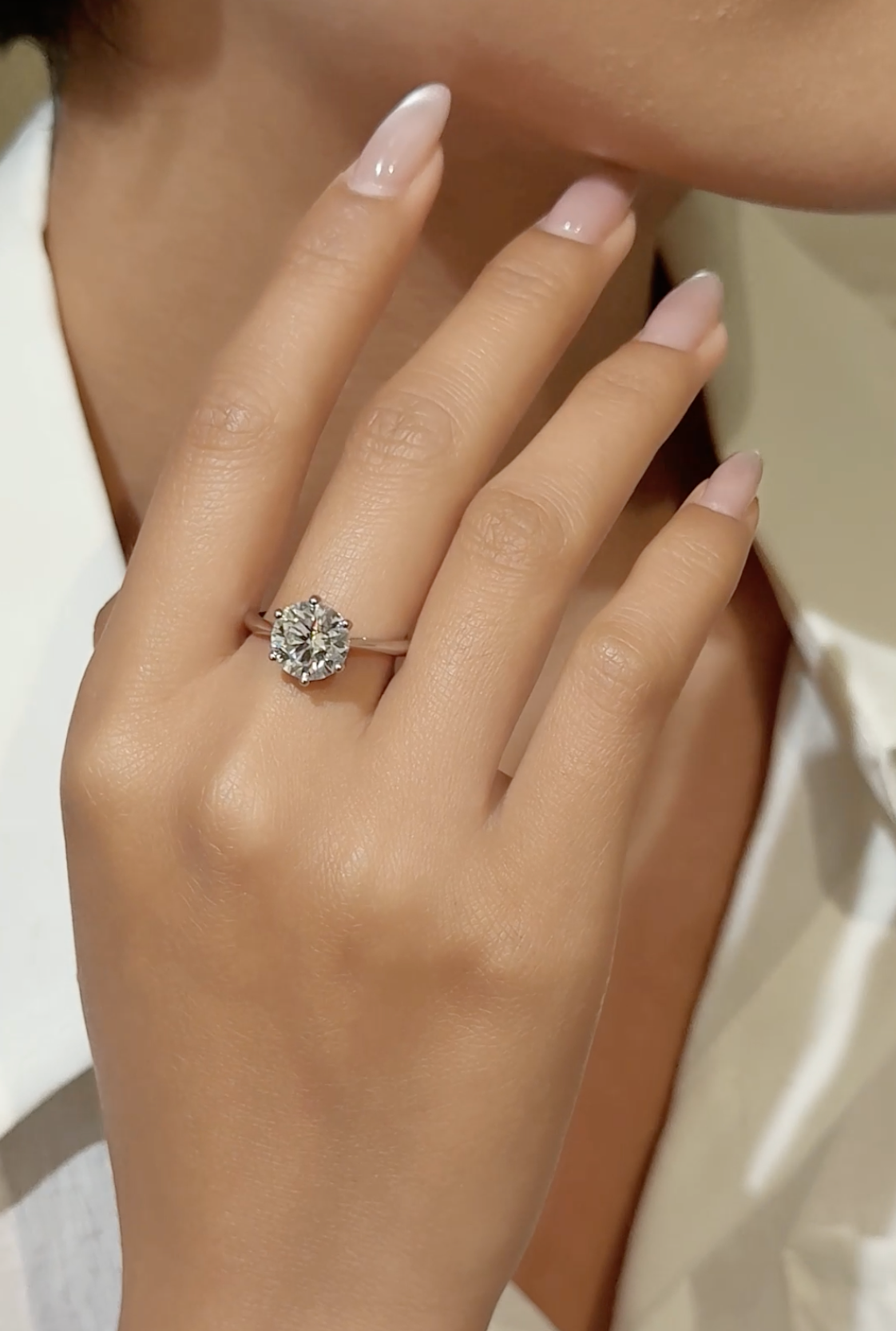 CLASSIC ROUND CUT SOLITAIRE MOISSANITE ENGAGEMENT RING