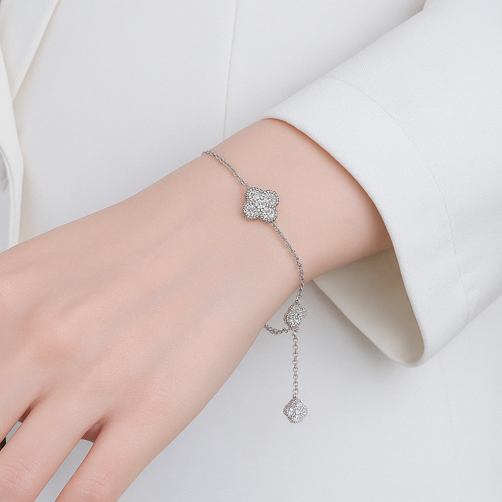 The Clover Moissanite Bracelet