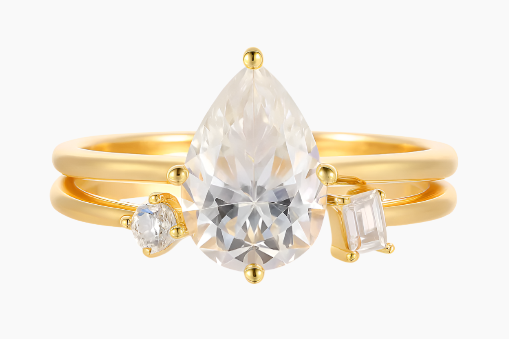 PEAR CUT MOISSANITE CLUSTER ENGAGEMENT RING SET (2 Carat)