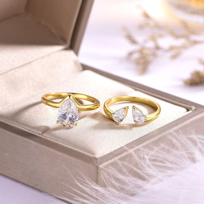 PEAR CUT MOISSANITE CLUSTER ENGAGEMENT RING SET (1.75 Carat)
