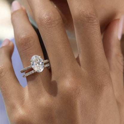 OVAL CUT MOISSANITE CLUSTER ENGAGEMENT RING SET (2.5 Carat)